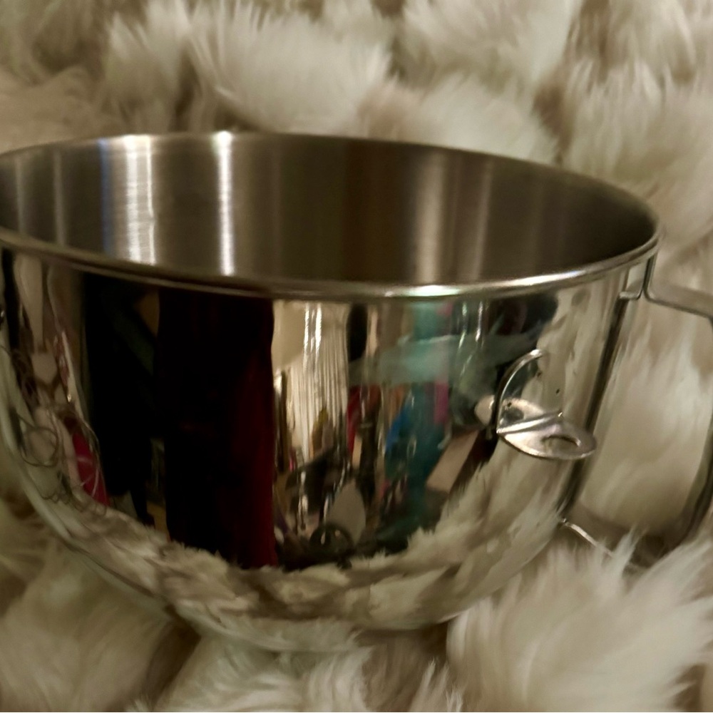 Kitchenaid bowl lift- bowl and whip